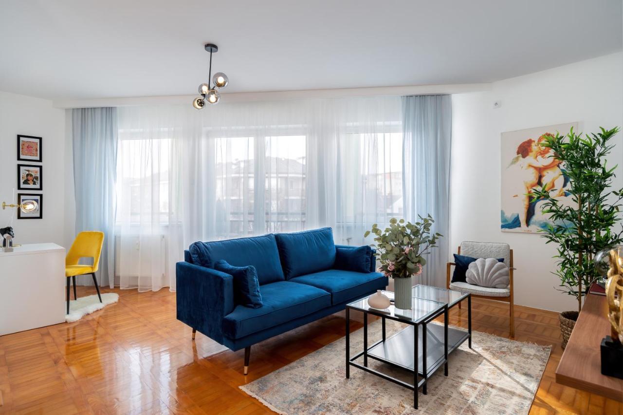 Aquarelle Apartment *